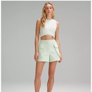 Lululemon Relaxed Fit Super High-Rise Cargo Short 4”